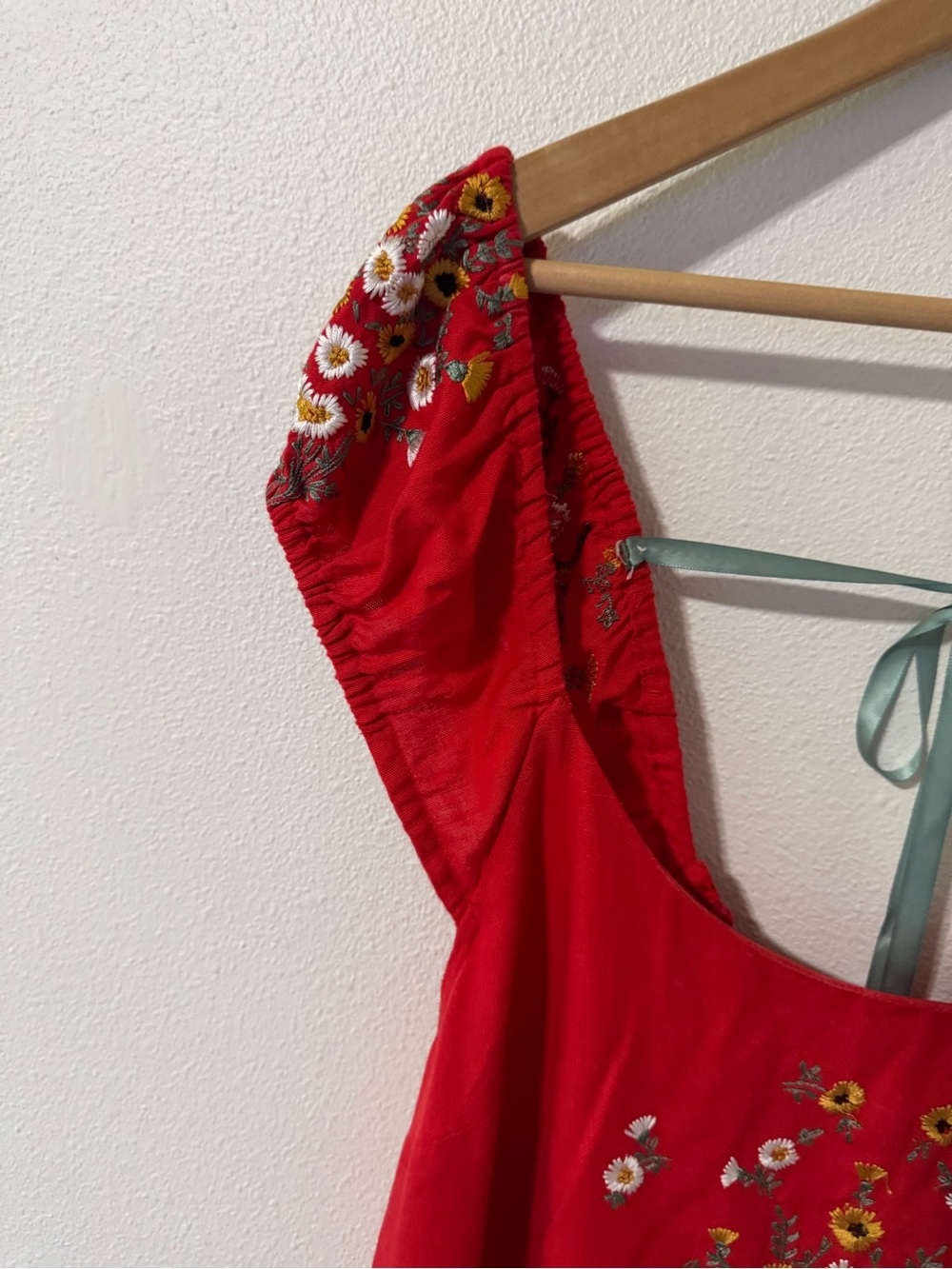 Free People Wildflower Mini Dress Red Embroidered Floral Linen Summer Boho-L - Picture 5 of 9